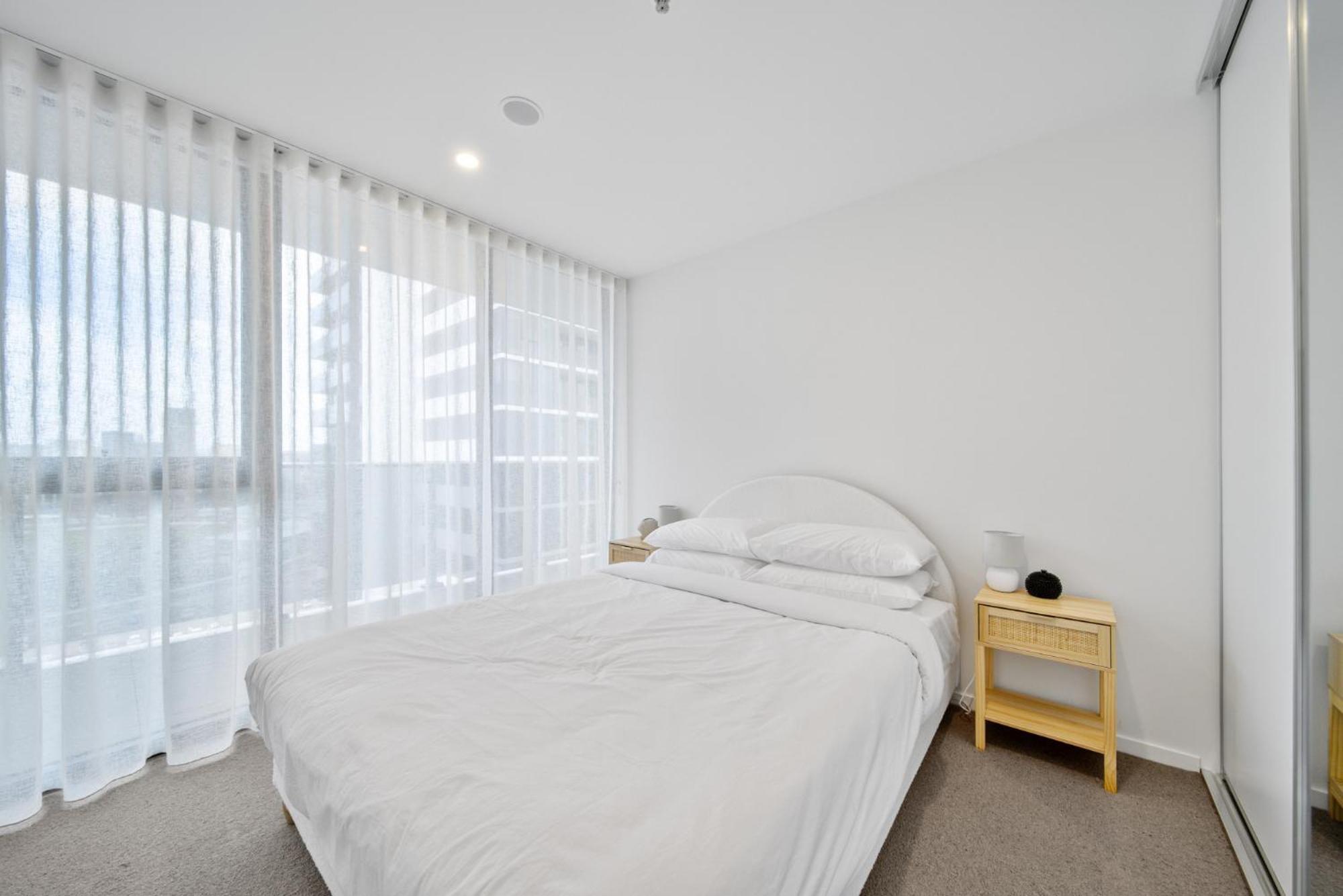 2-Bed Haven: Impeccable Interiors & Chic Amenities Apartment Phillip Exterior photo